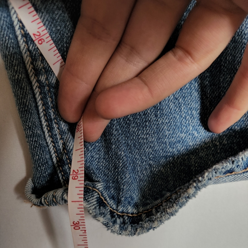 American Eagle Outfitters Light Blue High-Rise Ripped Jeans - Picture 10 of 16